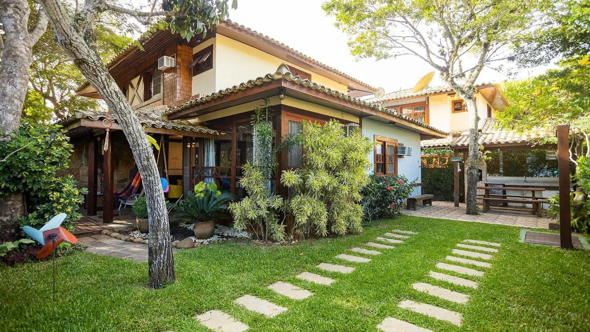 Casa Em Buzios C/ 4 Quartos E Churrasqueira |Vf 11